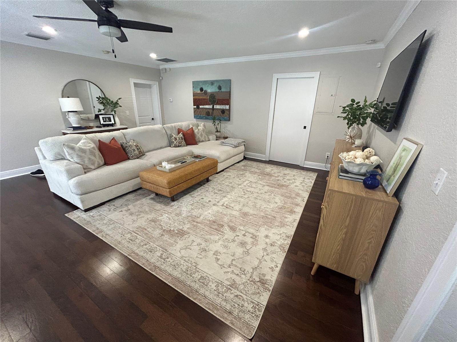 EDGEWATER MANOR - Residential Lease