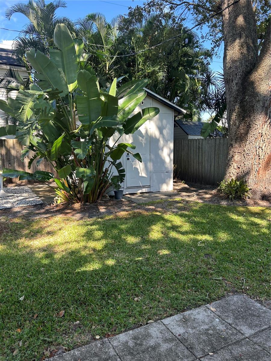 EDGEWATER MANOR - Residential Lease