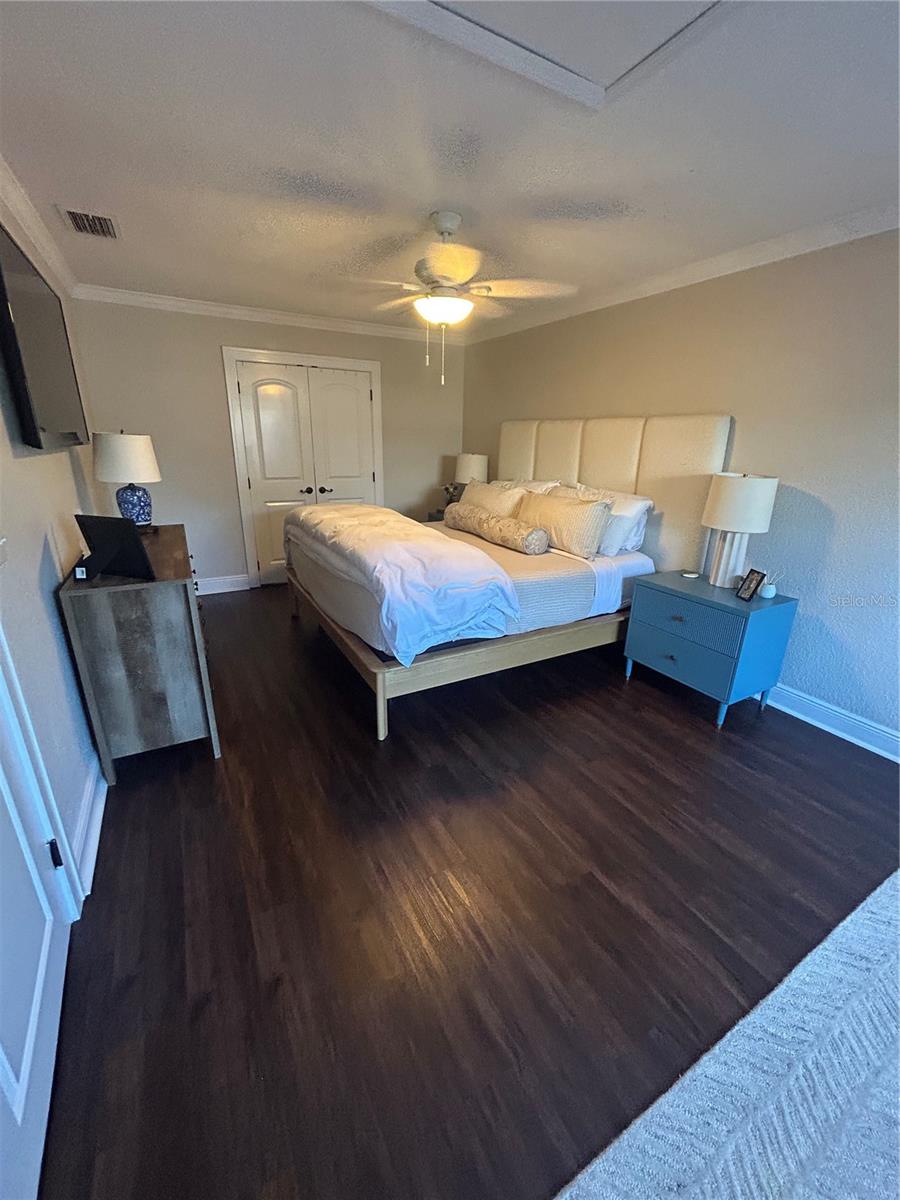 EDGEWATER MANOR - Residential Lease