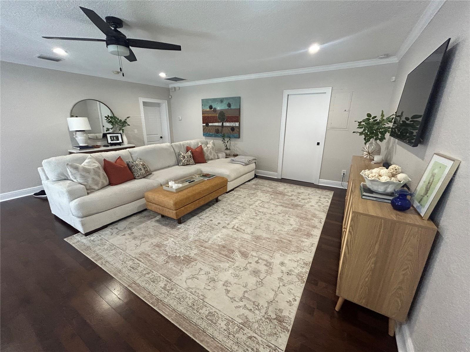 EDGEWATER MANOR - Residential Lease