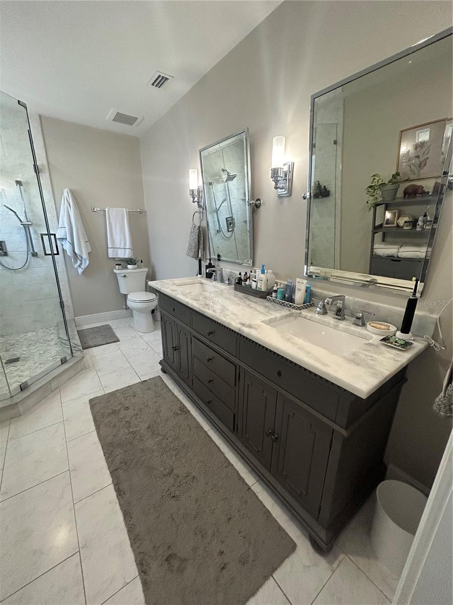 EDGEWATER MANOR - Residential Lease