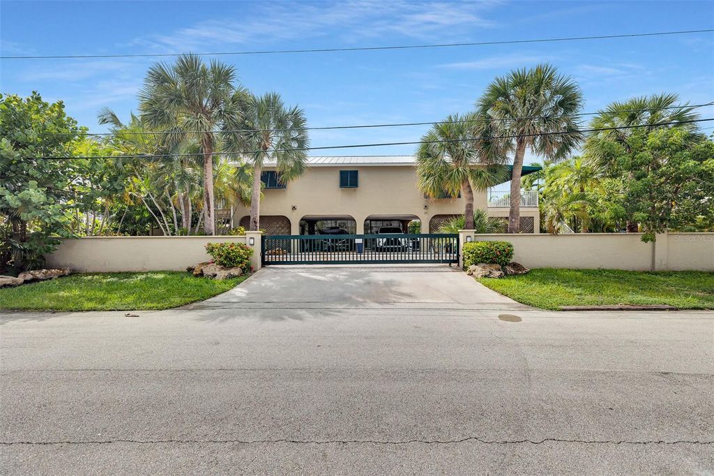 Photo of 34 Calle Uno, Key West, FL 33040 (MLS # O6349364)