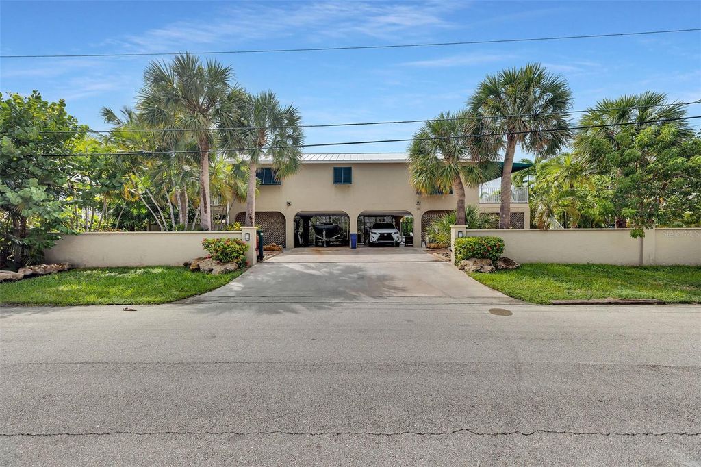 Photo of 34 Calle Uno, Key West, FL 33040 (MLS # O6349364)
