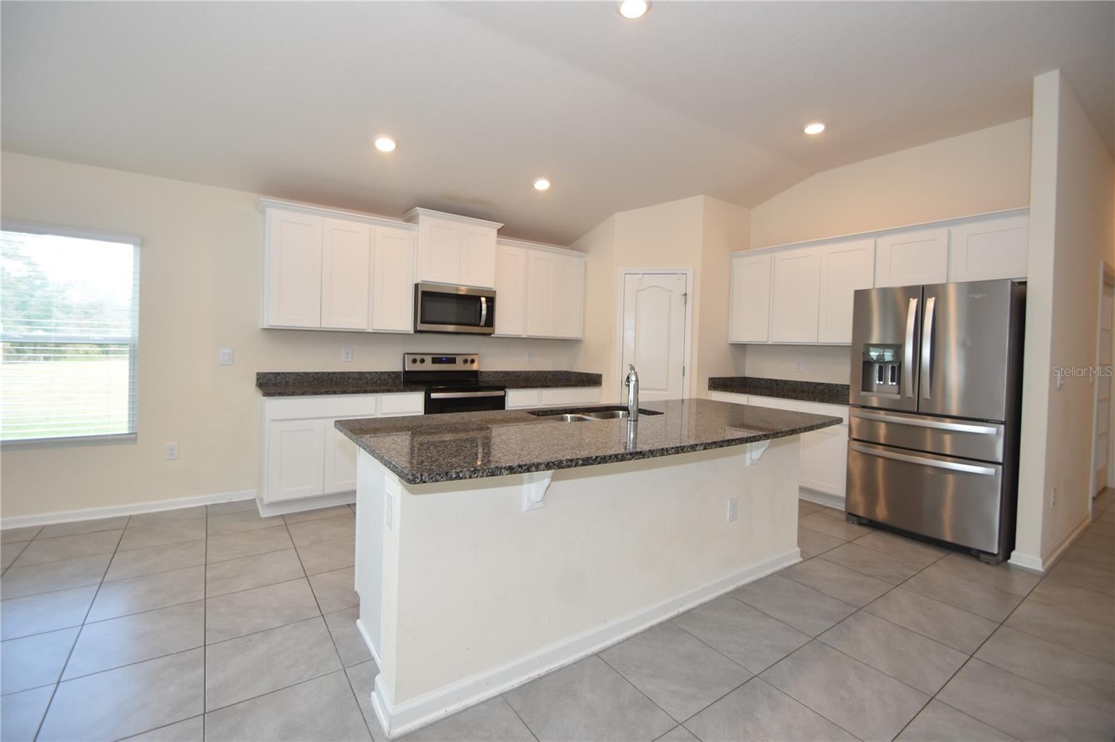 52 OAKLEAF WAY