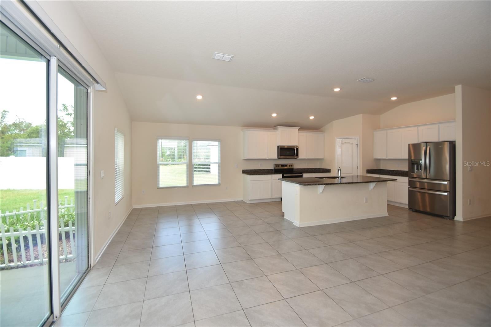 52 OAKLEAF WAY
