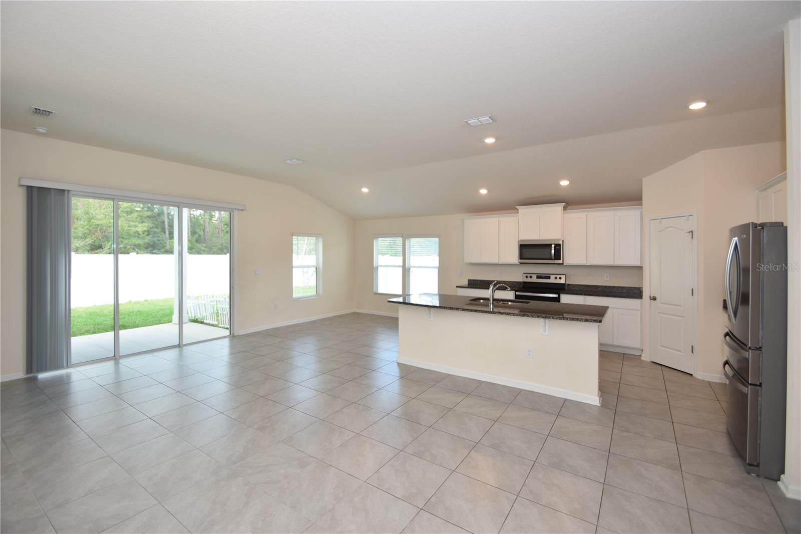 52 OAKLEAF WAY