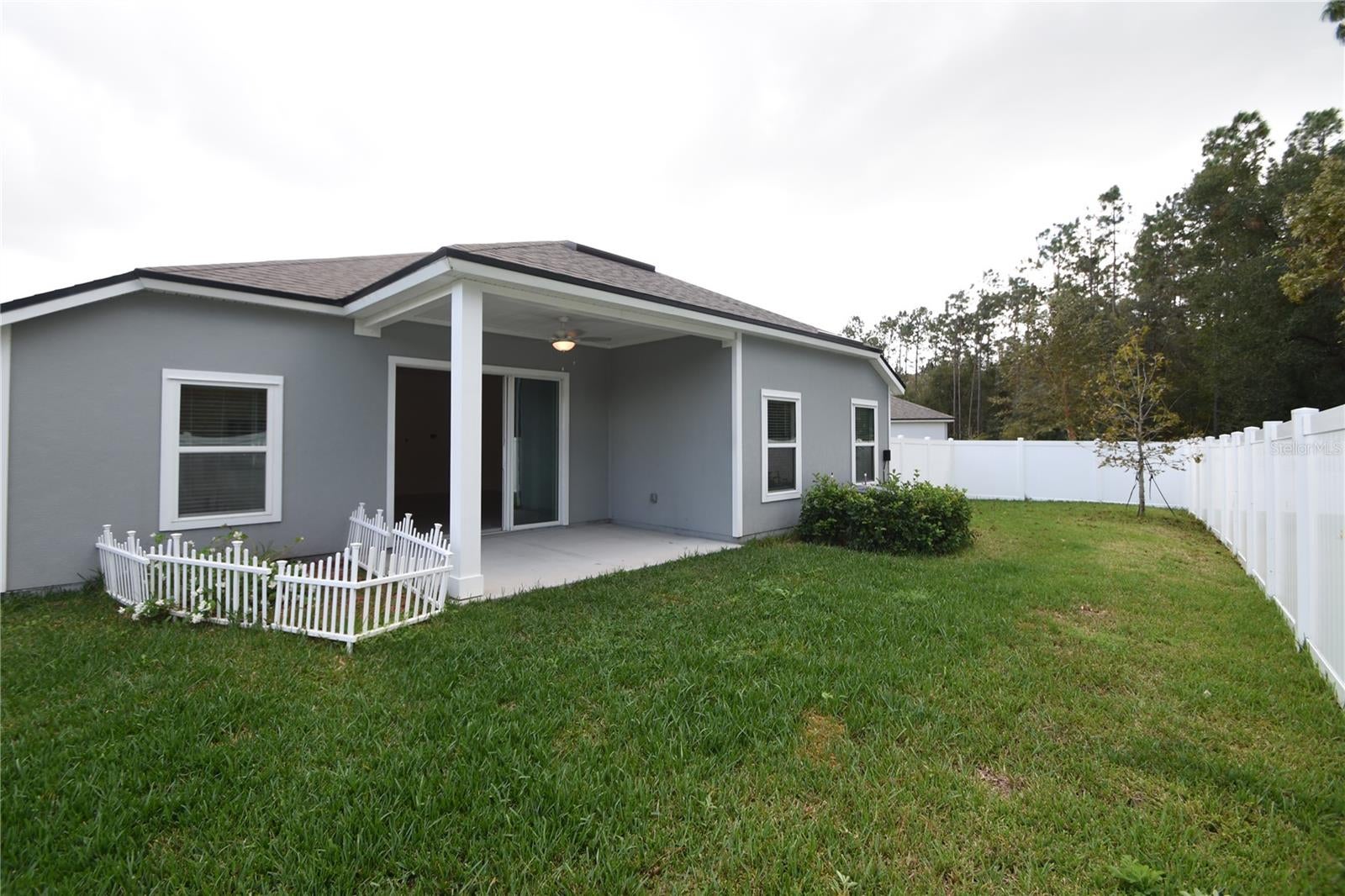 52 OAKLEAF WAY