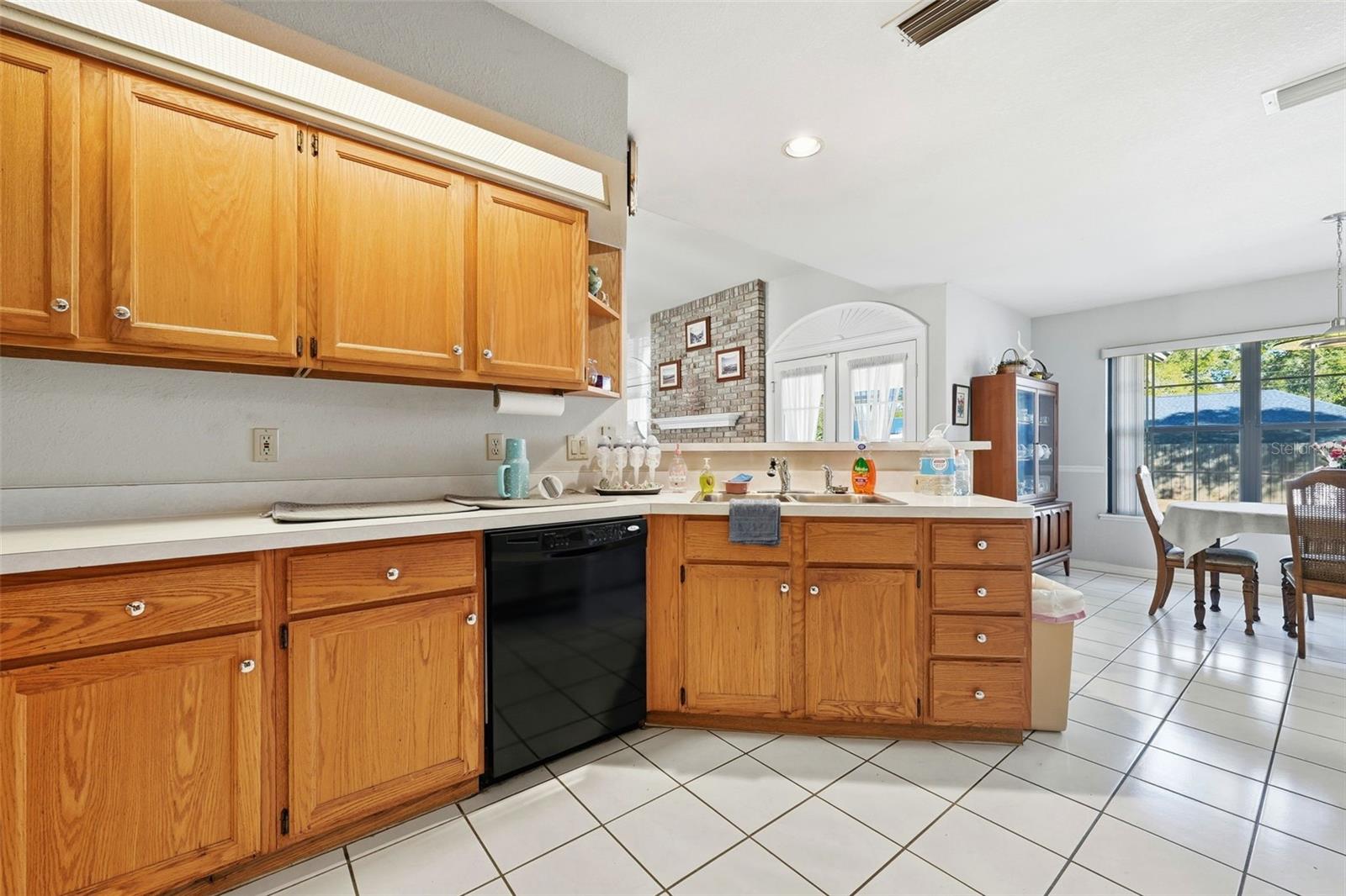 COUNTRY ESTATE KENSINGTON - Residential