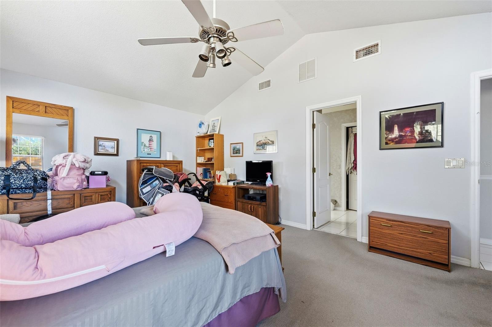 COUNTRY ESTATE KENSINGTON - Residential