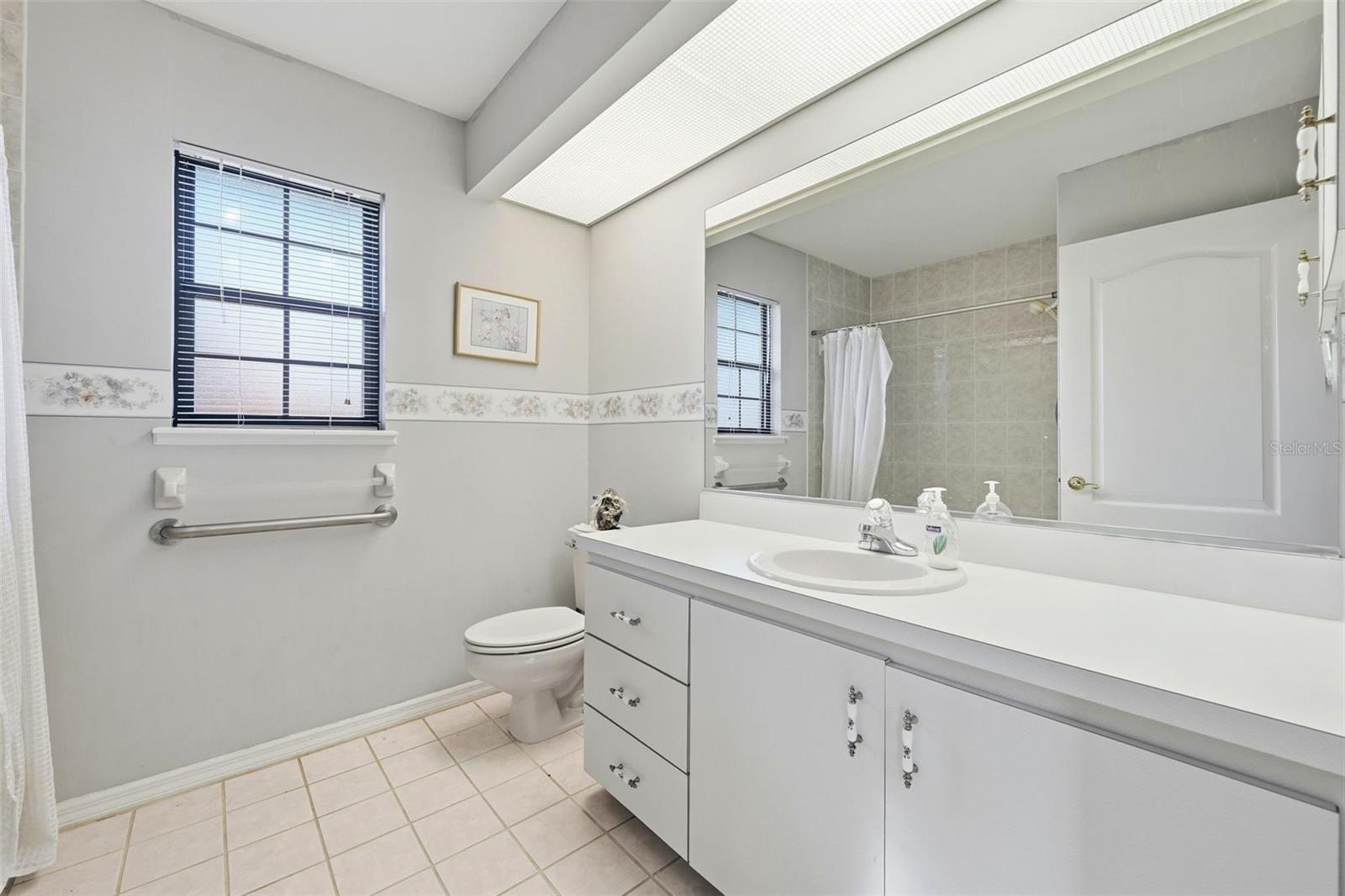 COUNTRY ESTATE KENSINGTON - Residential