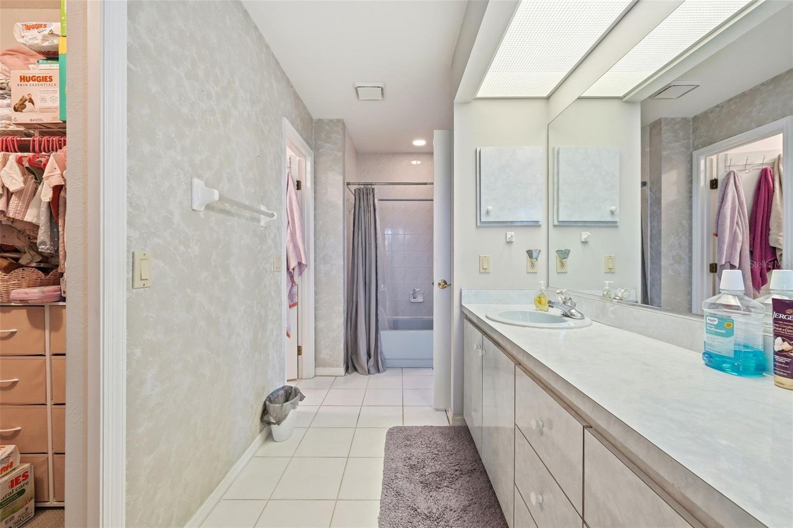 COUNTRY ESTATE KENSINGTON - Residential