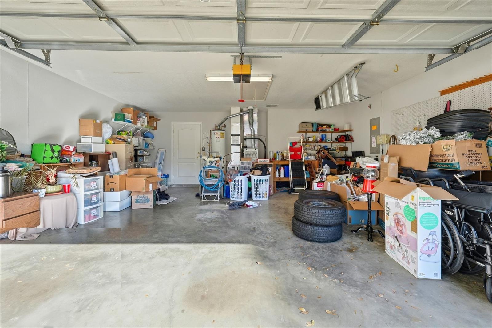 COUNTRY ESTATE KENSINGTON - Residential