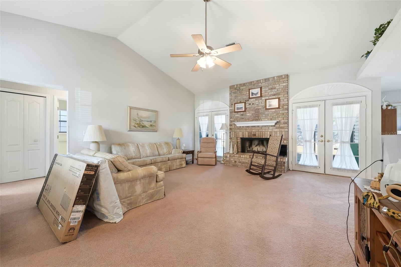 COUNTRY ESTATE KENSINGTON - Residential