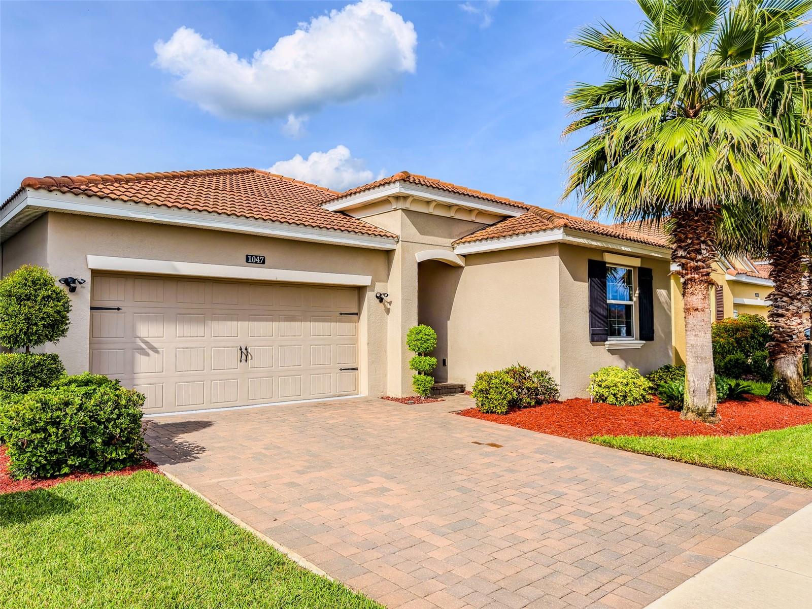 1047 OAK BLUFF DRIVE
