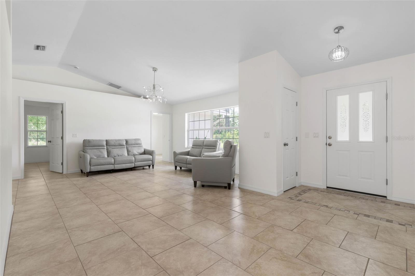 23 PENNFIELD LANE