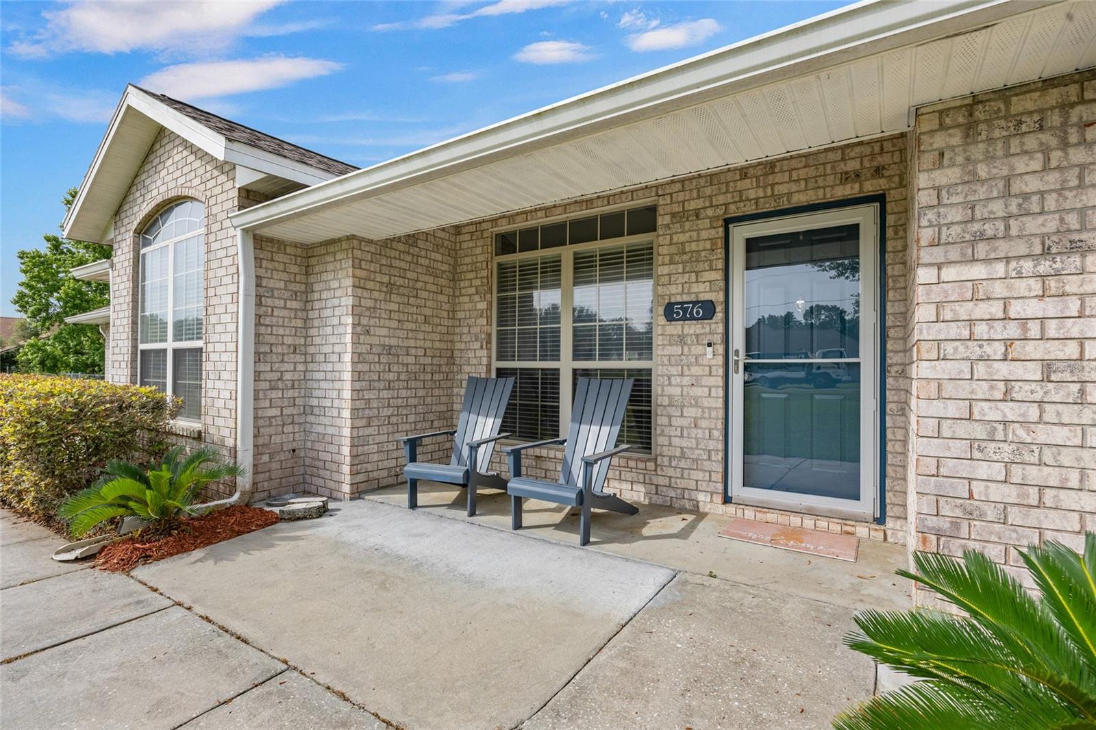 576 SW BRODERICK DRIVE