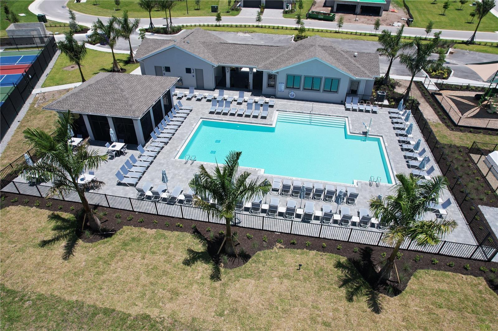 PALM LK/COCO BAY - Residential Lease