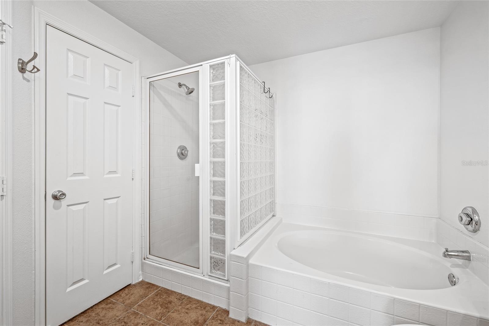 HARBOUR PLACE CITY HOMES - Residential Lease