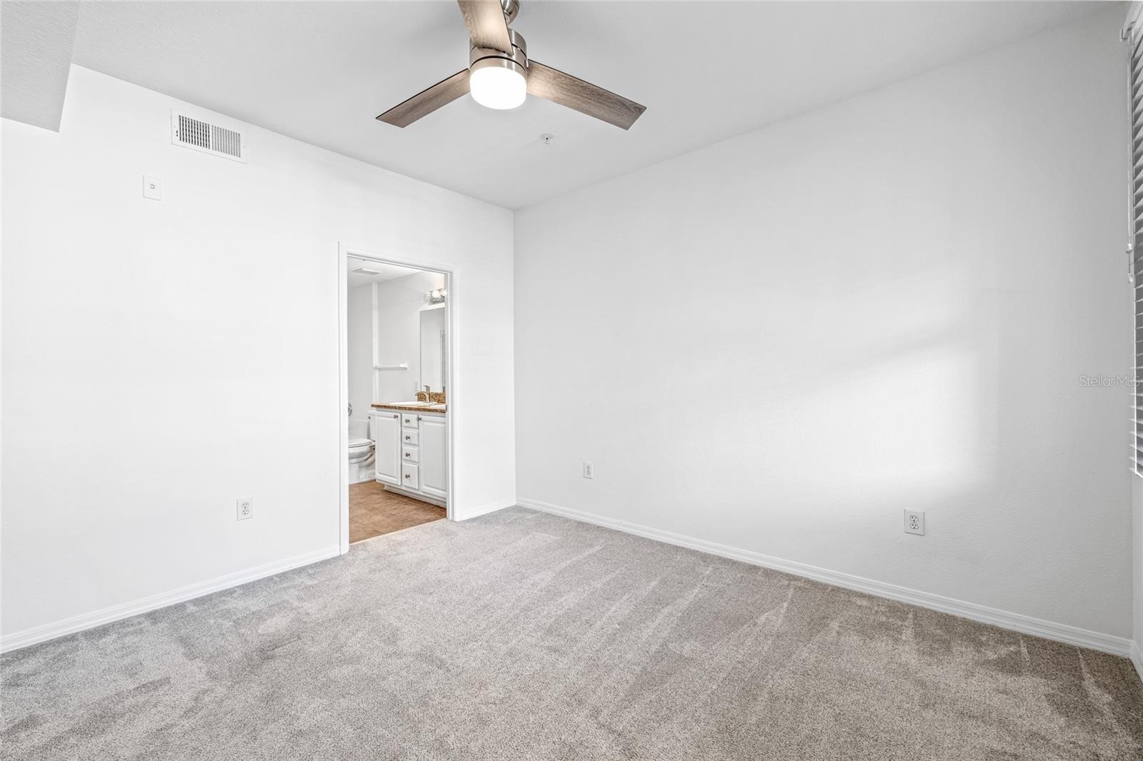 HARBOUR PLACE CITY HOMES - Residential Lease