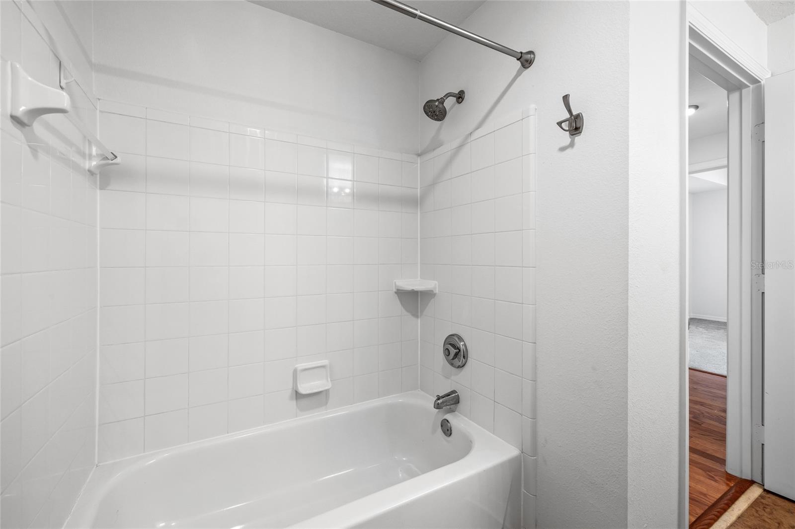 HARBOUR PLACE CITY HOMES - Residential Lease