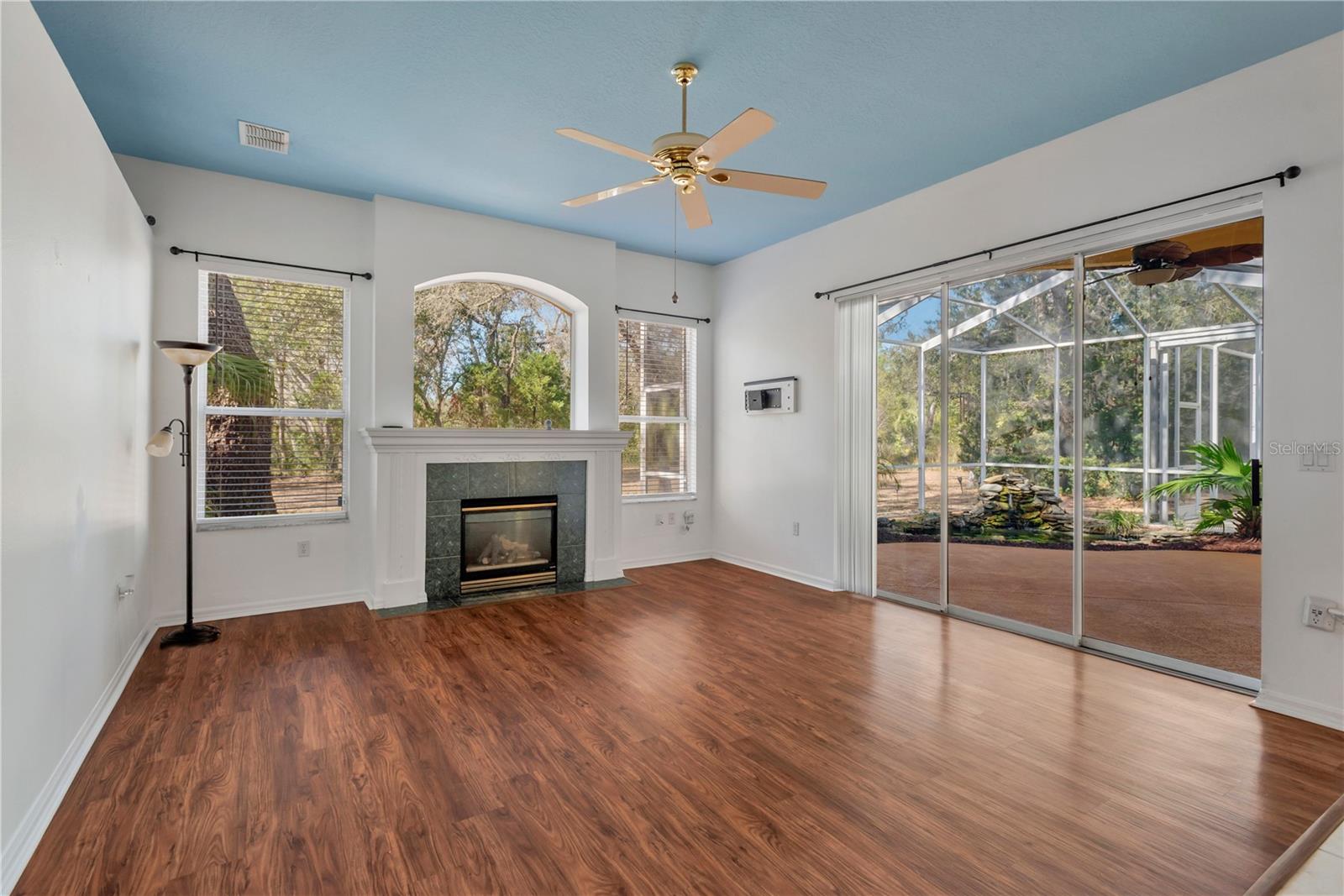 ROLLING OAKS ESTATES - Residential