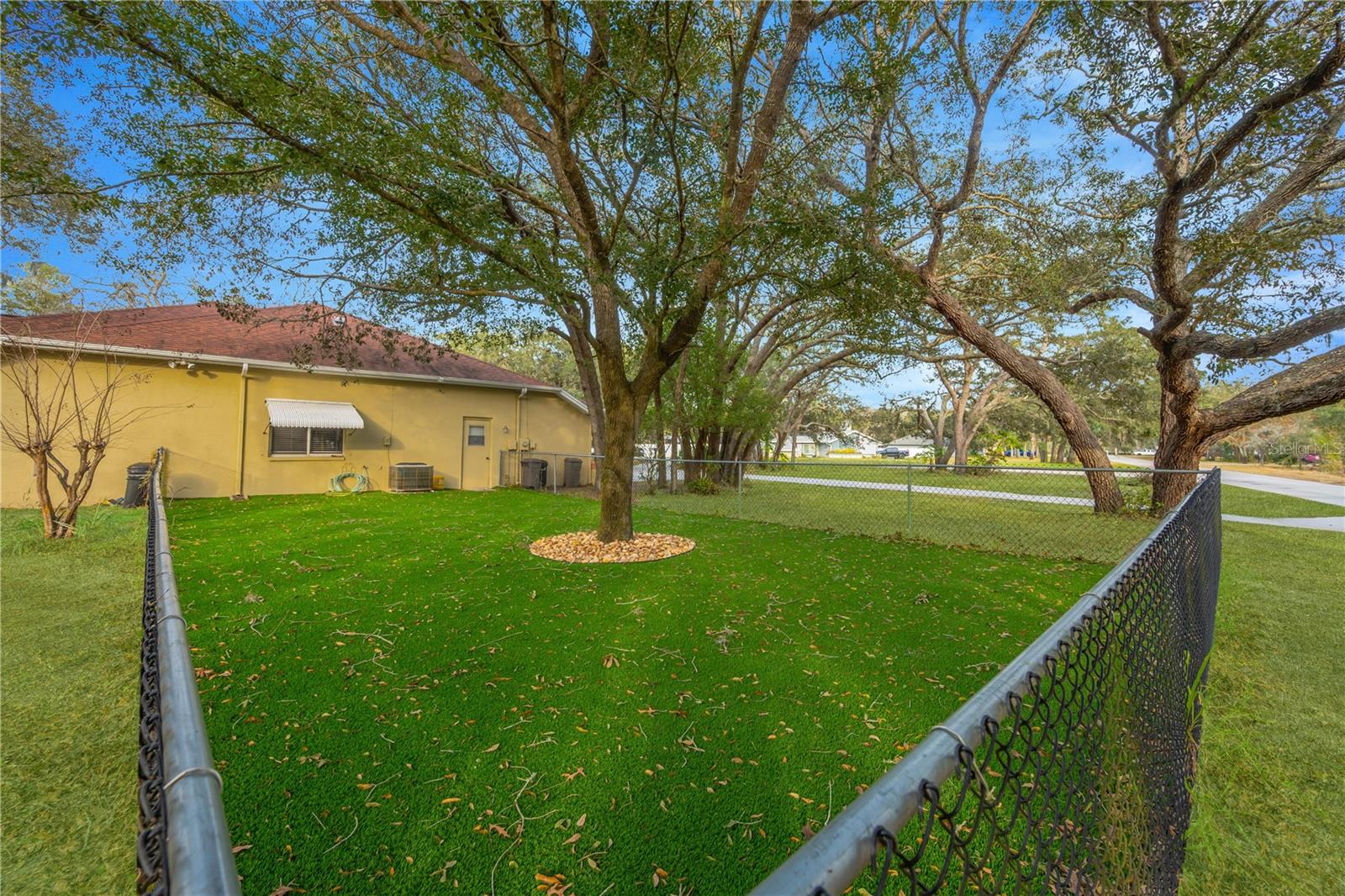 ROLLING OAKS ESTATES - Residential