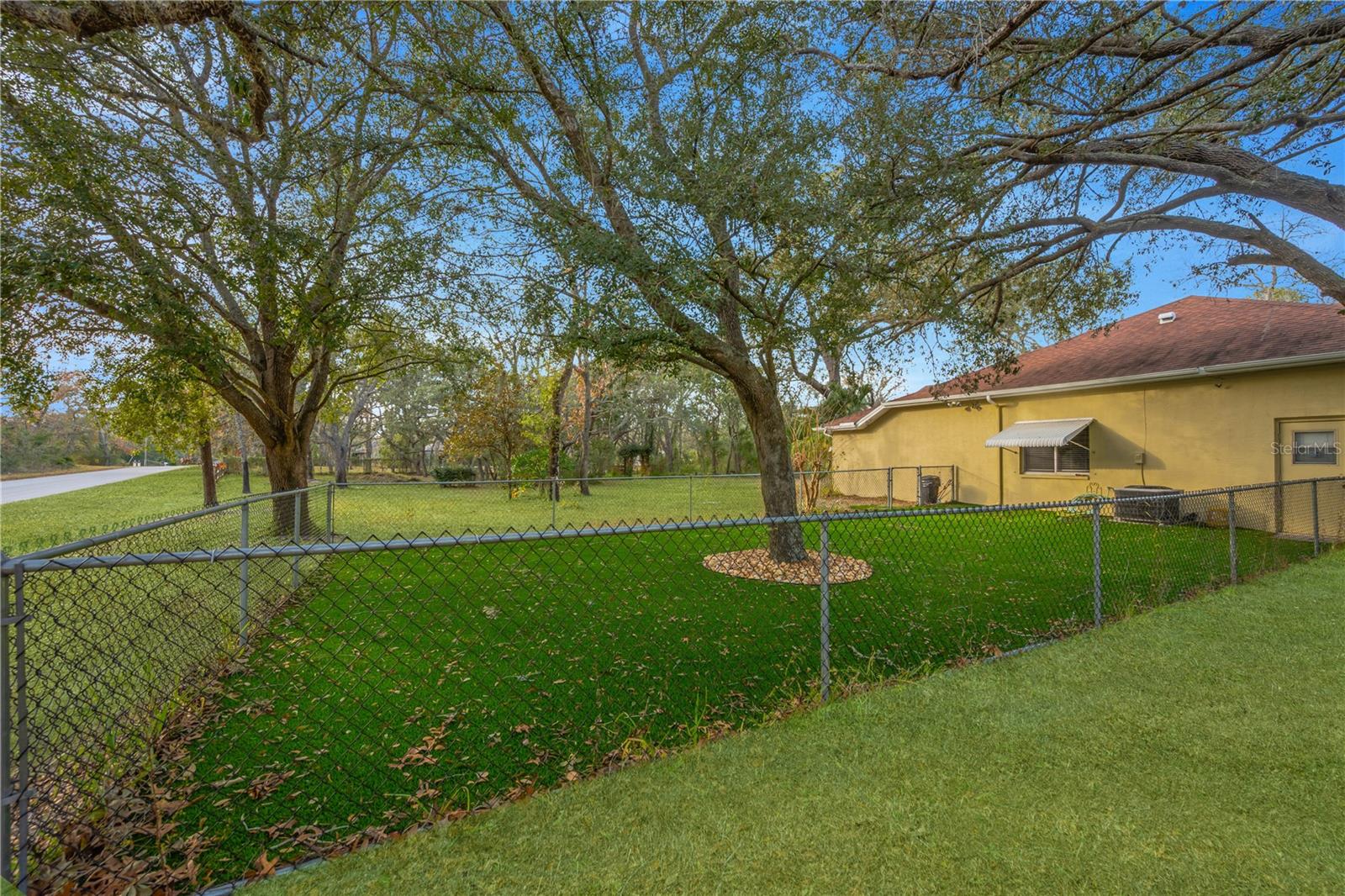 ROLLING OAKS ESTATES - Residential