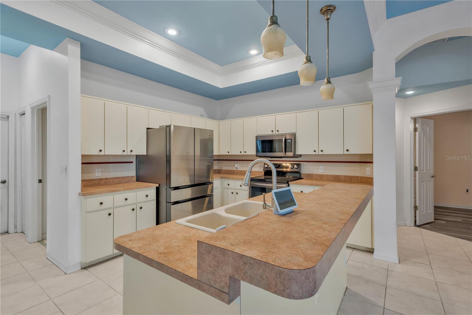 ROLLING OAKS ESTATES - Residential