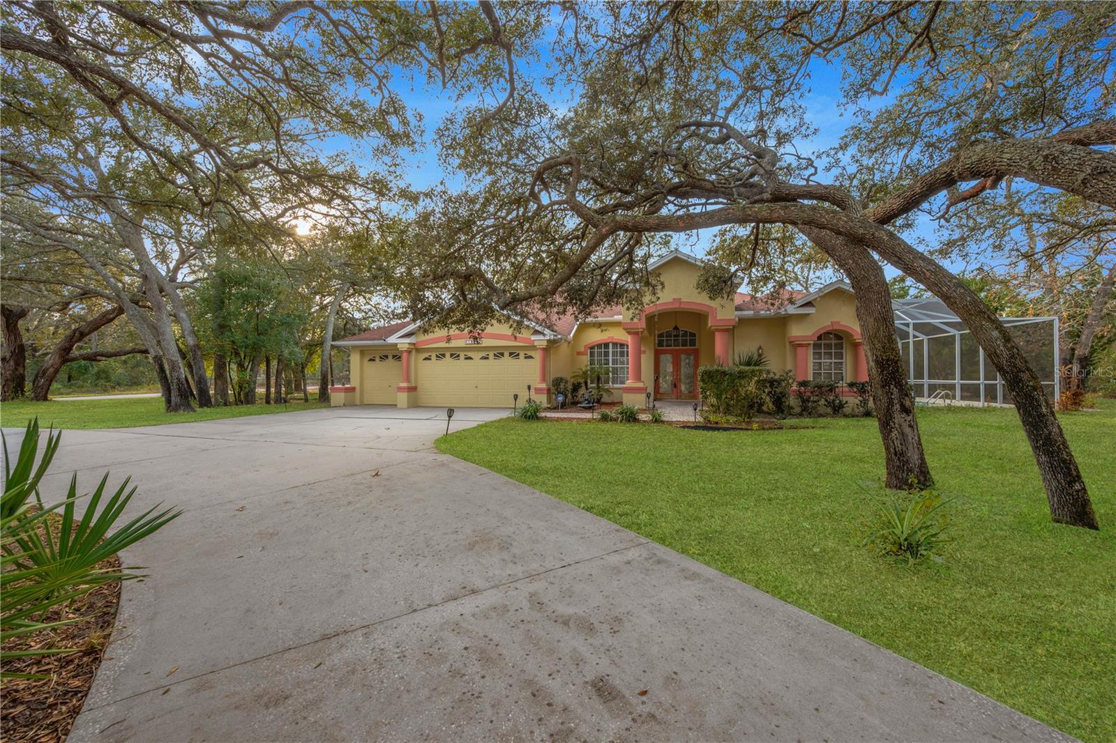 ROLLING OAKS ESTATES - Residential