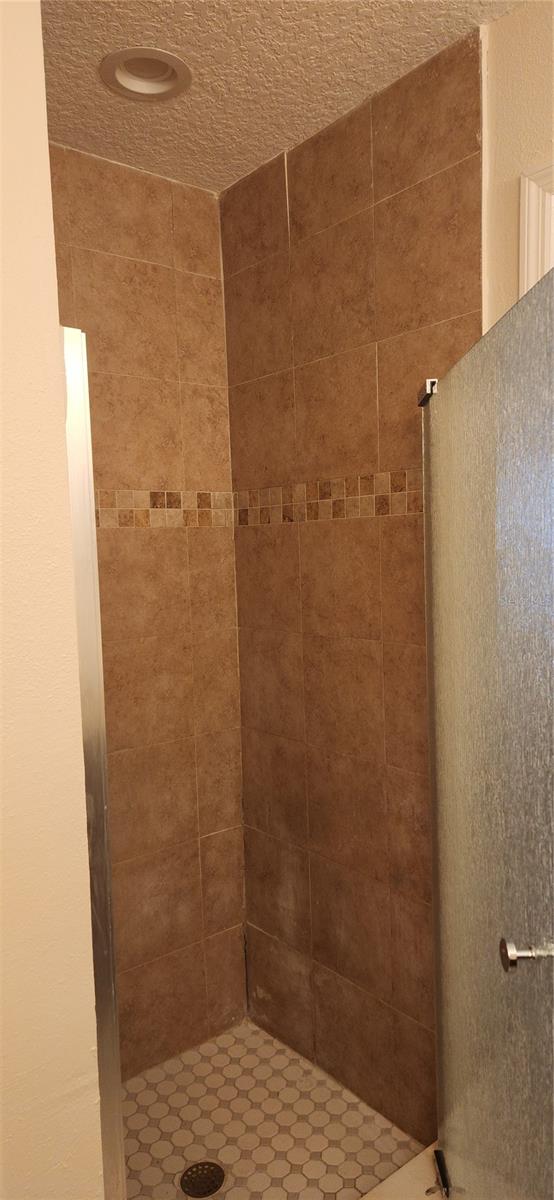 BREEZEWOOD - Residential