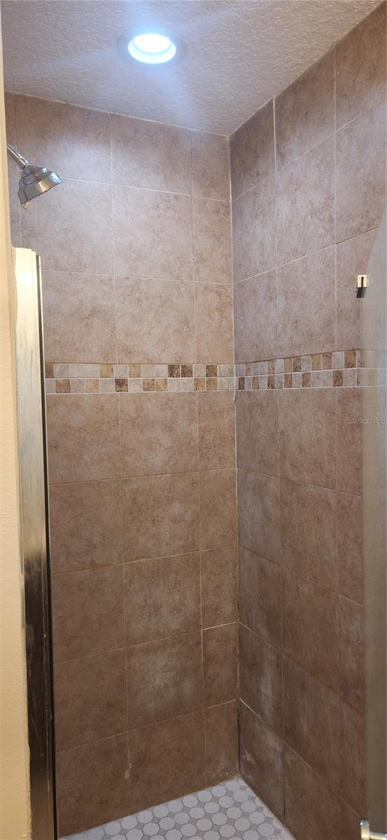 BREEZEWOOD - Residential