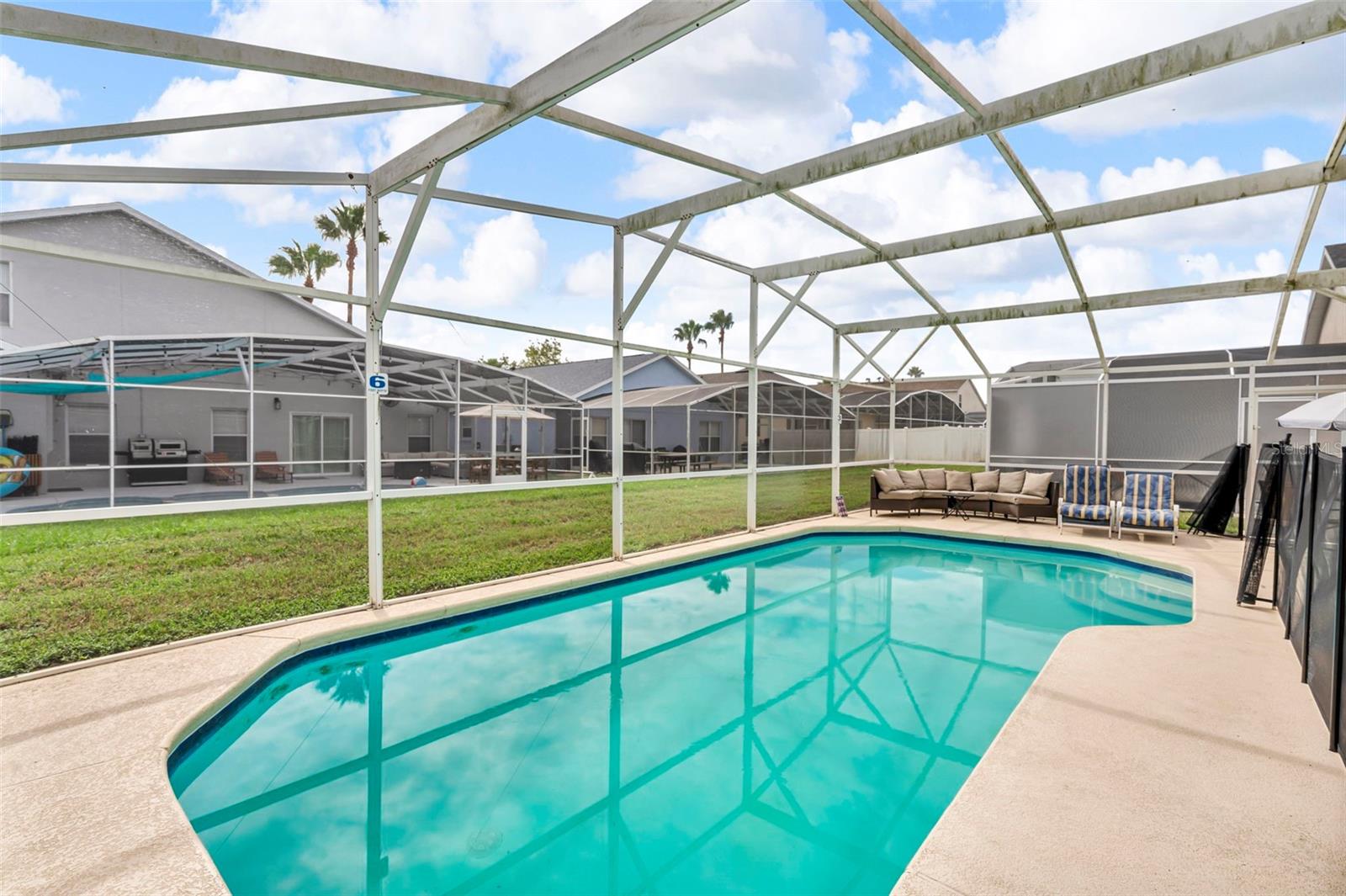 HAMPTON ESTATES - Residential