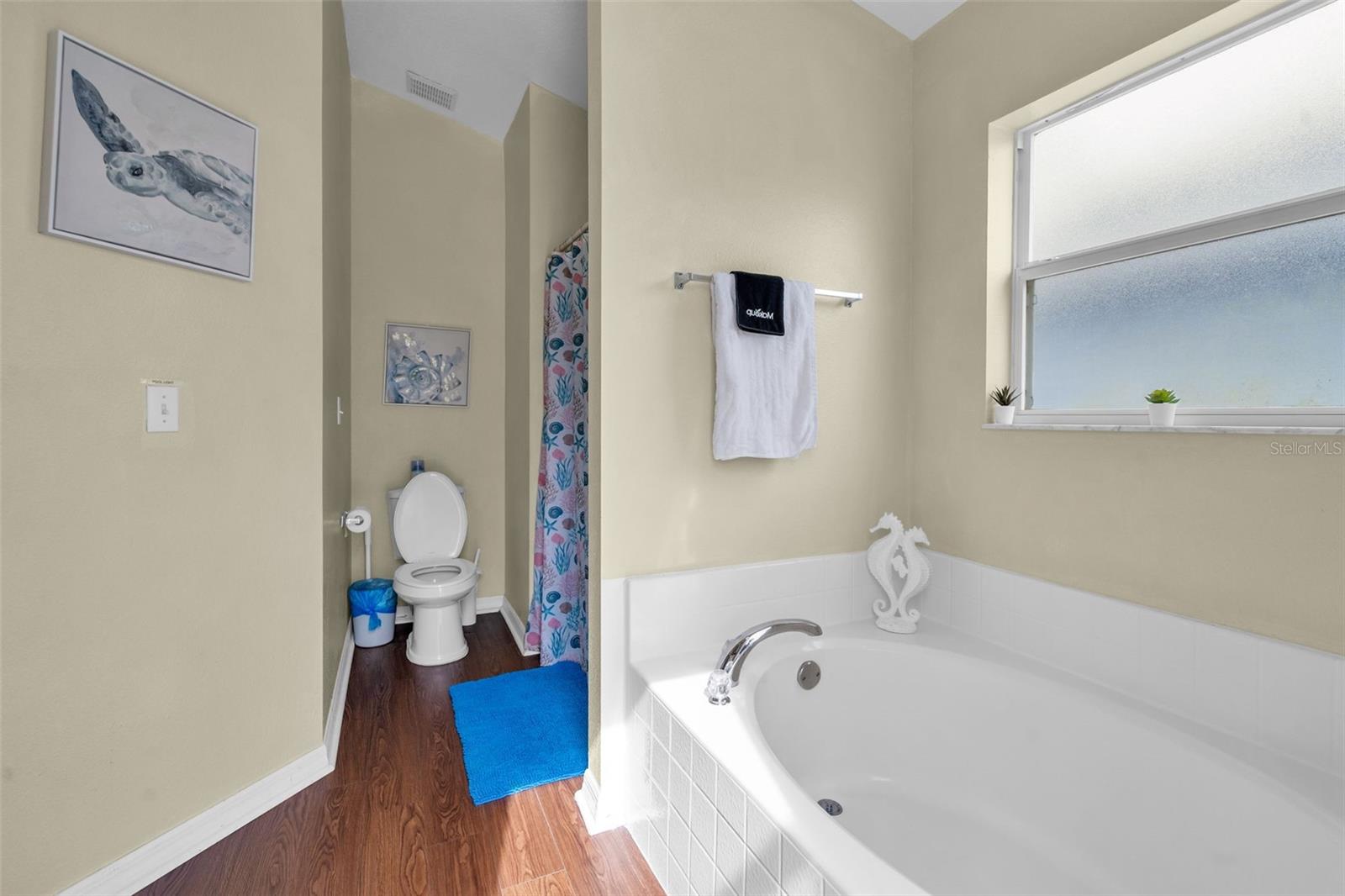 HAMPTON ESTATES - Residential