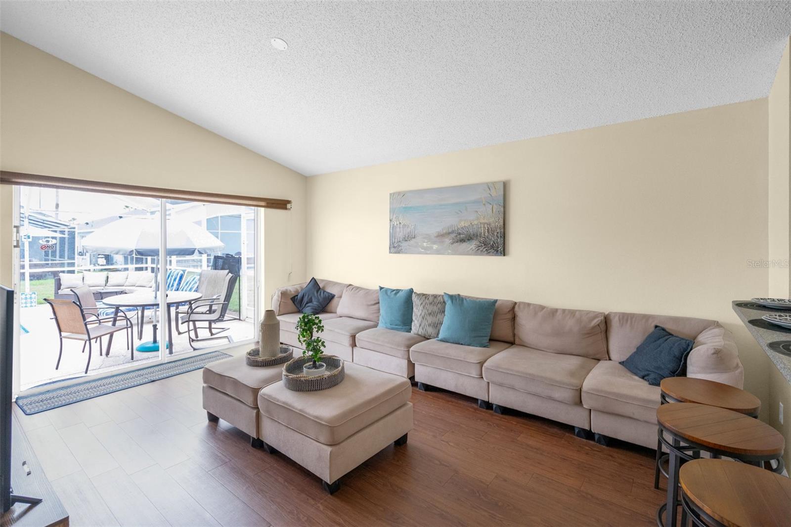 HAMPTON ESTATES - Residential