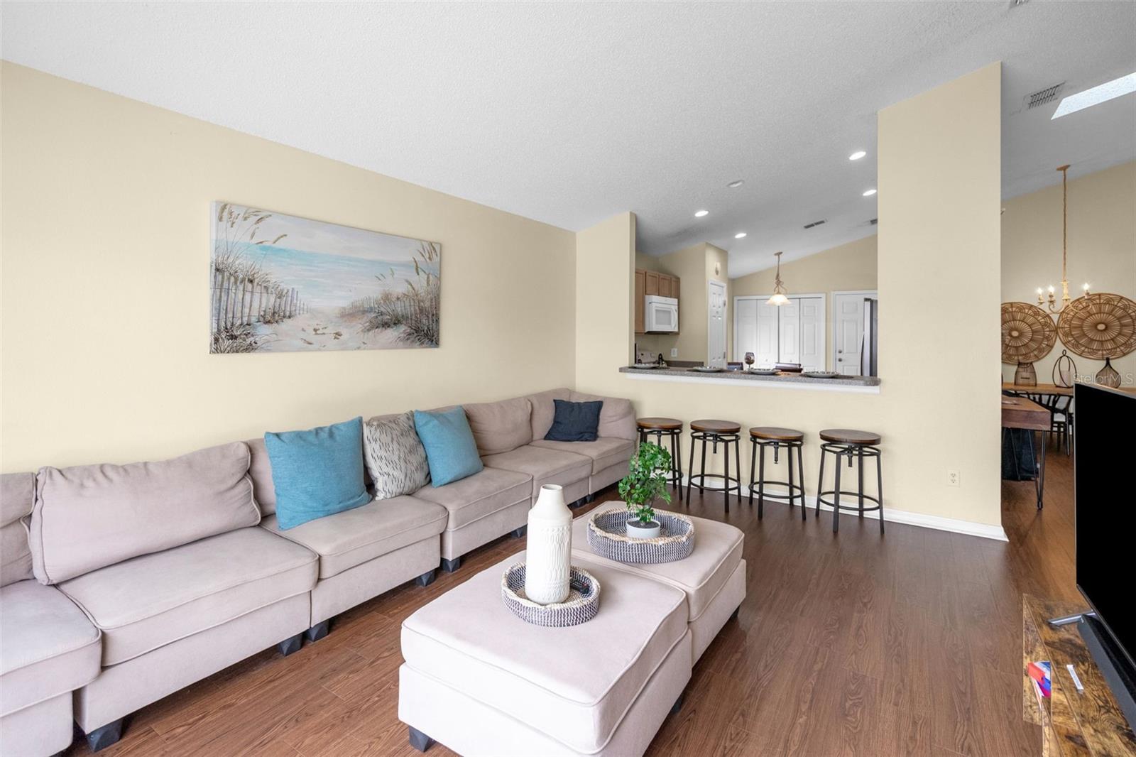 HAMPTON ESTATES - Residential