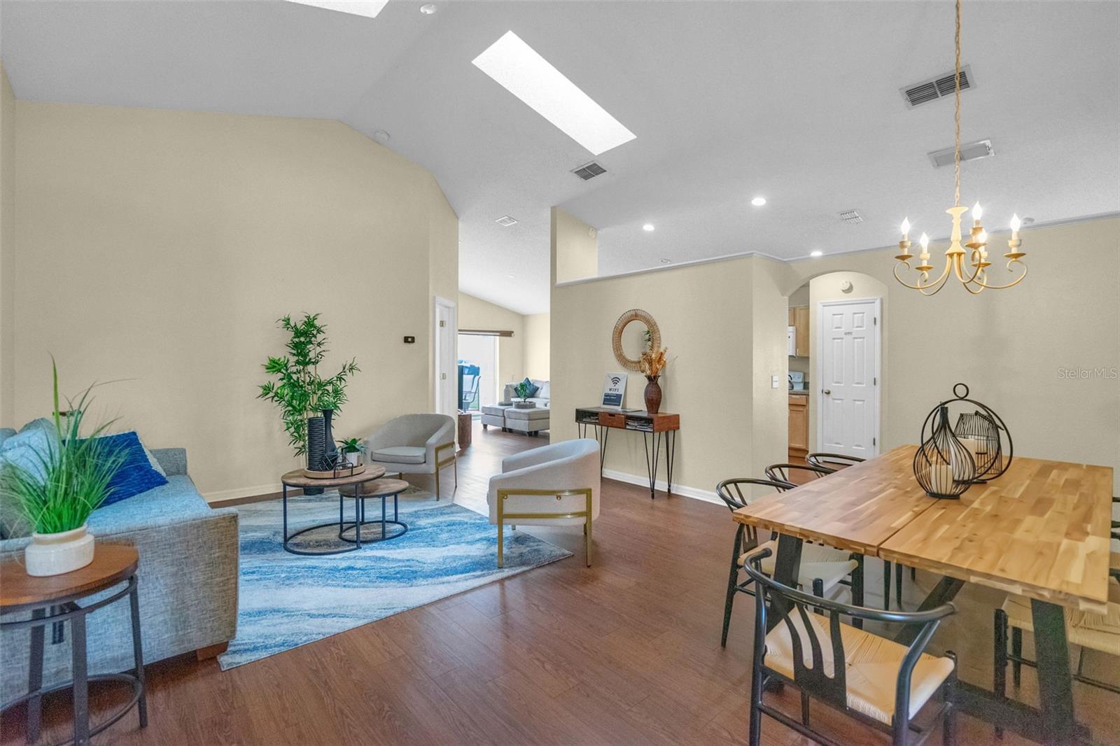 HAMPTON ESTATES - Residential