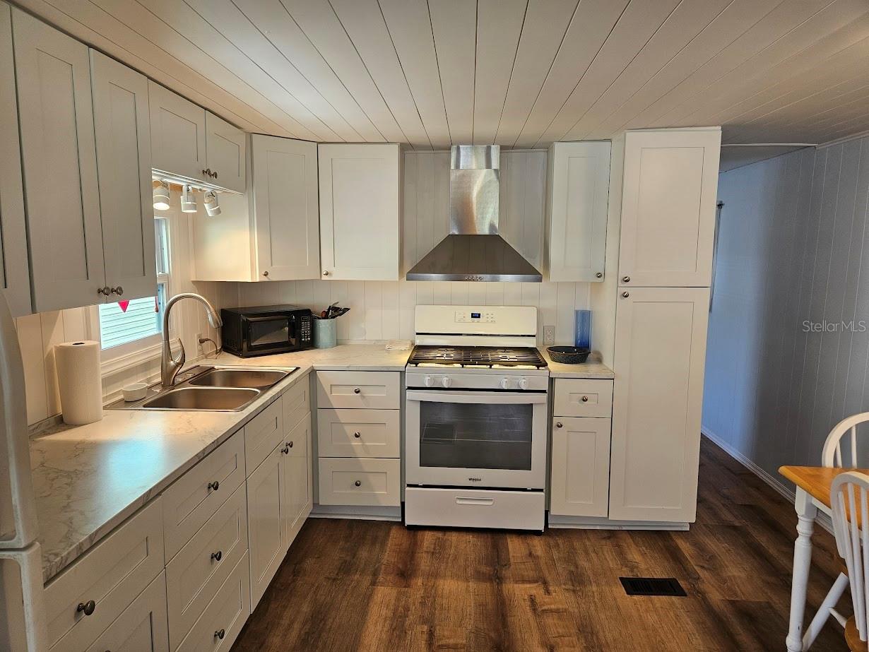 OAK GROVE - Residential