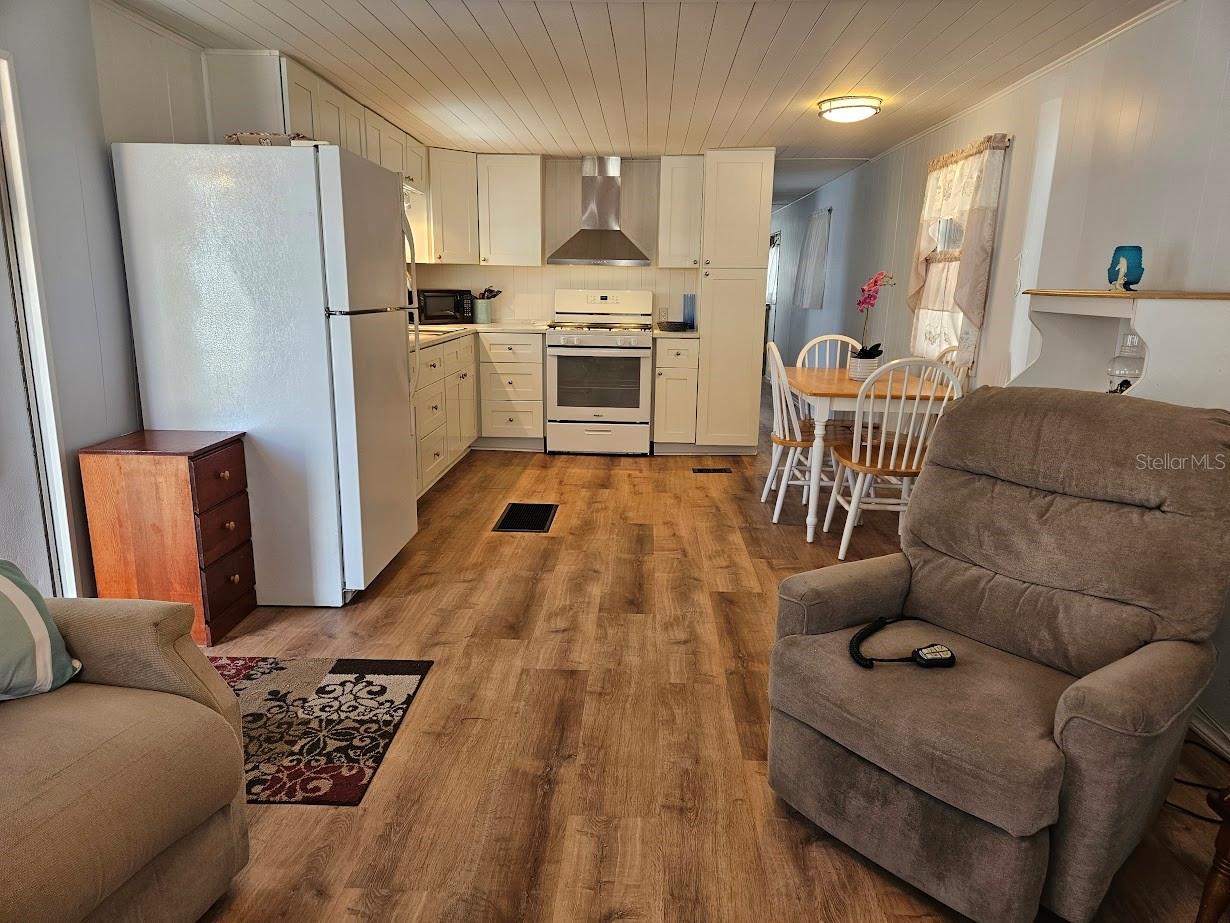 OAK GROVE - Residential