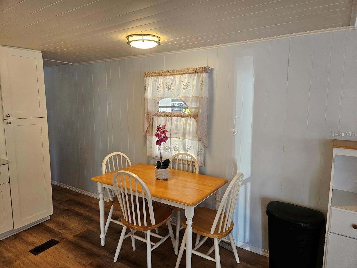 OAK GROVE - Residential