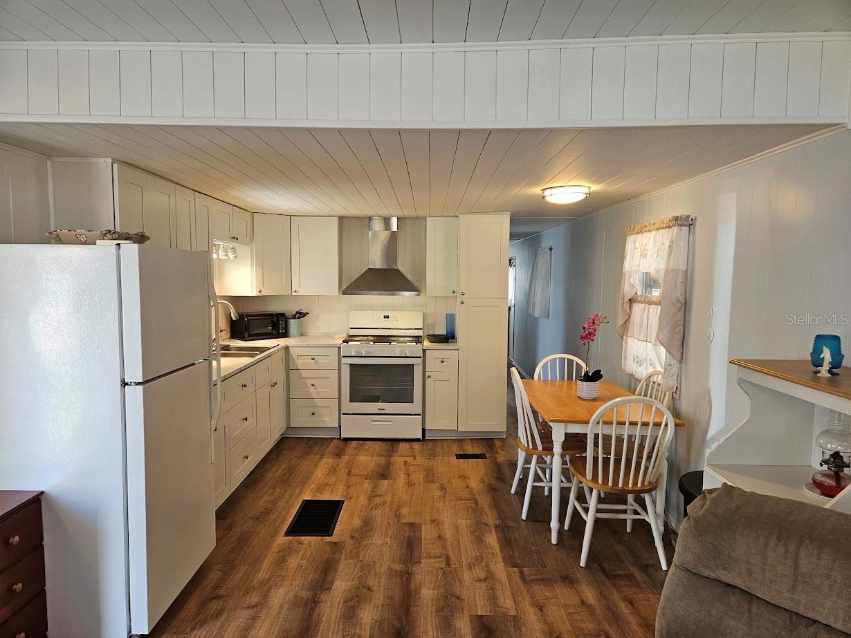 OAK GROVE - Residential