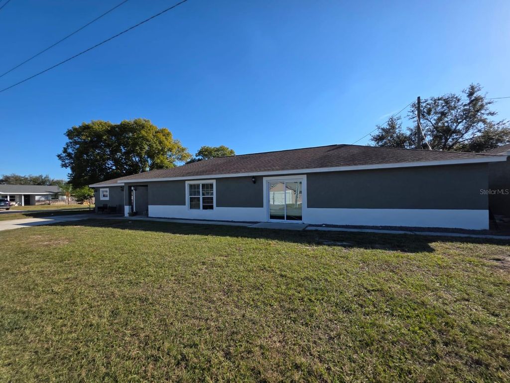 Photo of 600 Georgia Avenue, Saint Cloud, FL 34769 (MLS # S5141302)