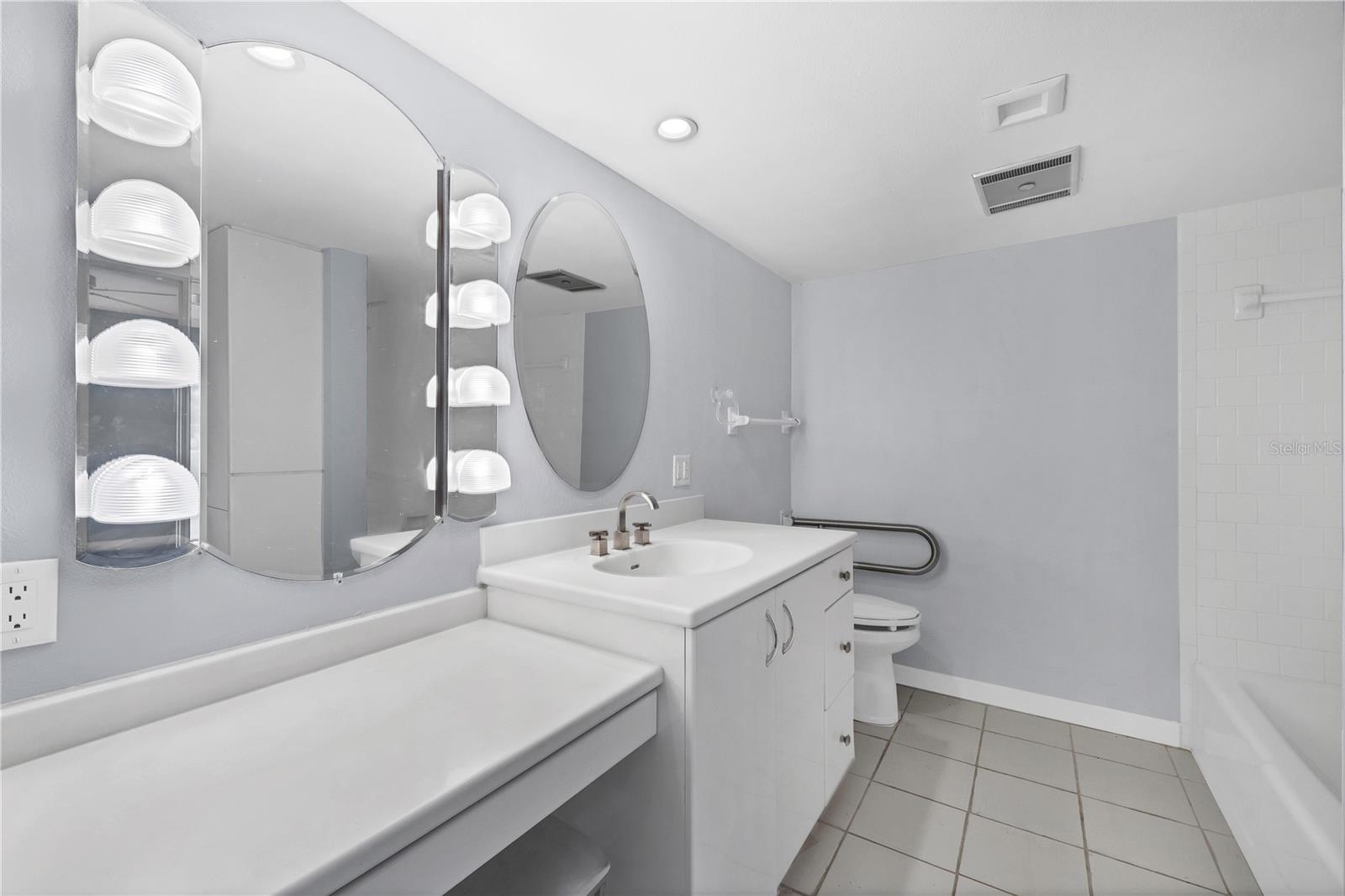 GLORY GARDENS AT CHRISTIAN RETREAT I - Residential