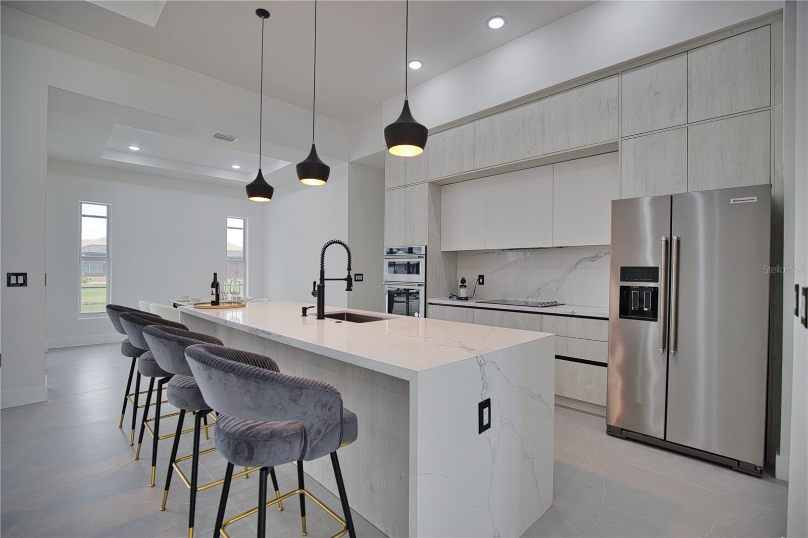 ROTANDA WEST PINE VLY - Residential