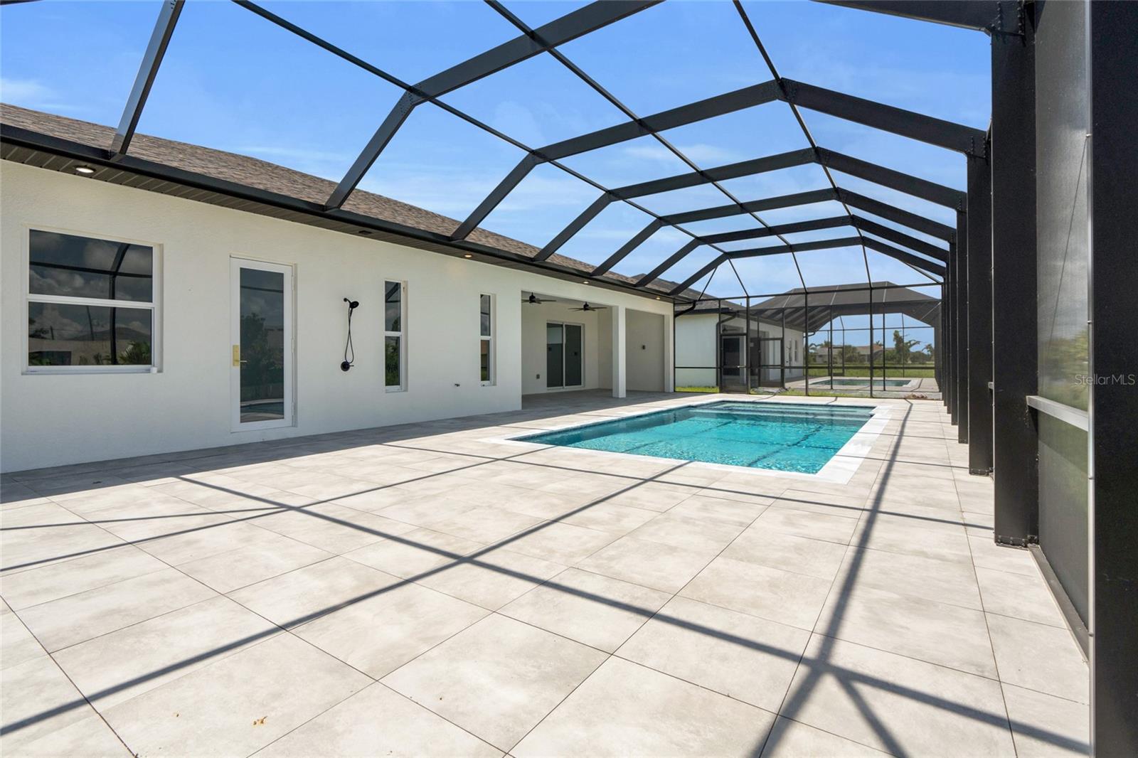 ROTANDA WEST PINE VLY - Residential