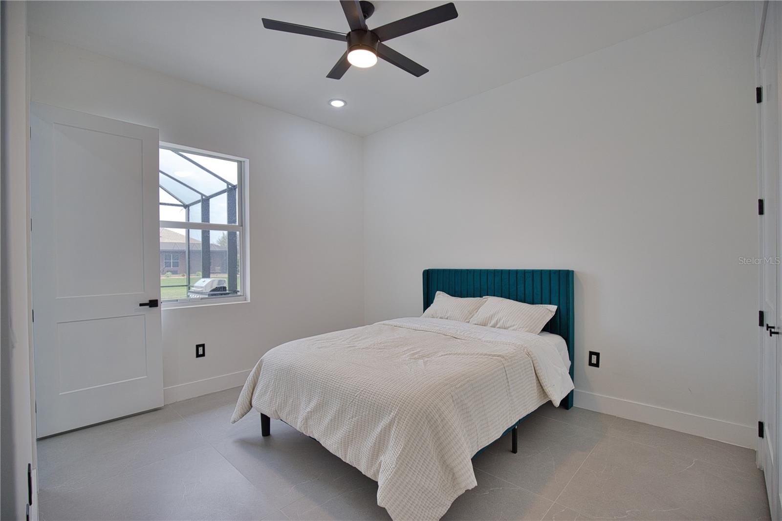 ROTANDA WEST PINE VLY - Residential