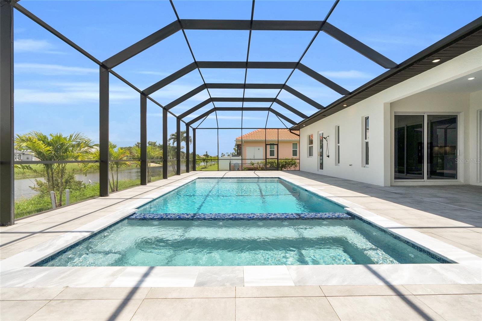 ROTANDA WEST PINE VLY - Residential