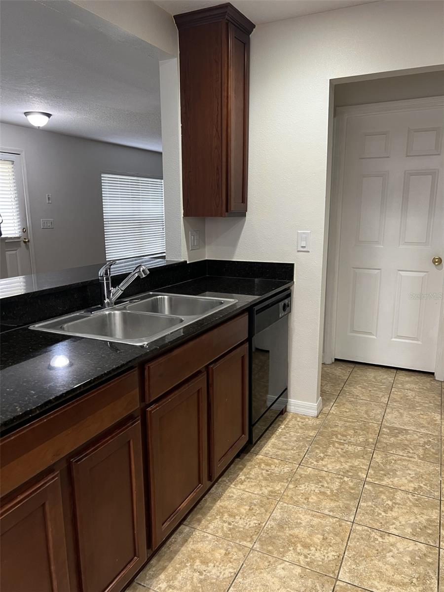 COBBLESTONE LANDING TWNHMS CONDO - Residential