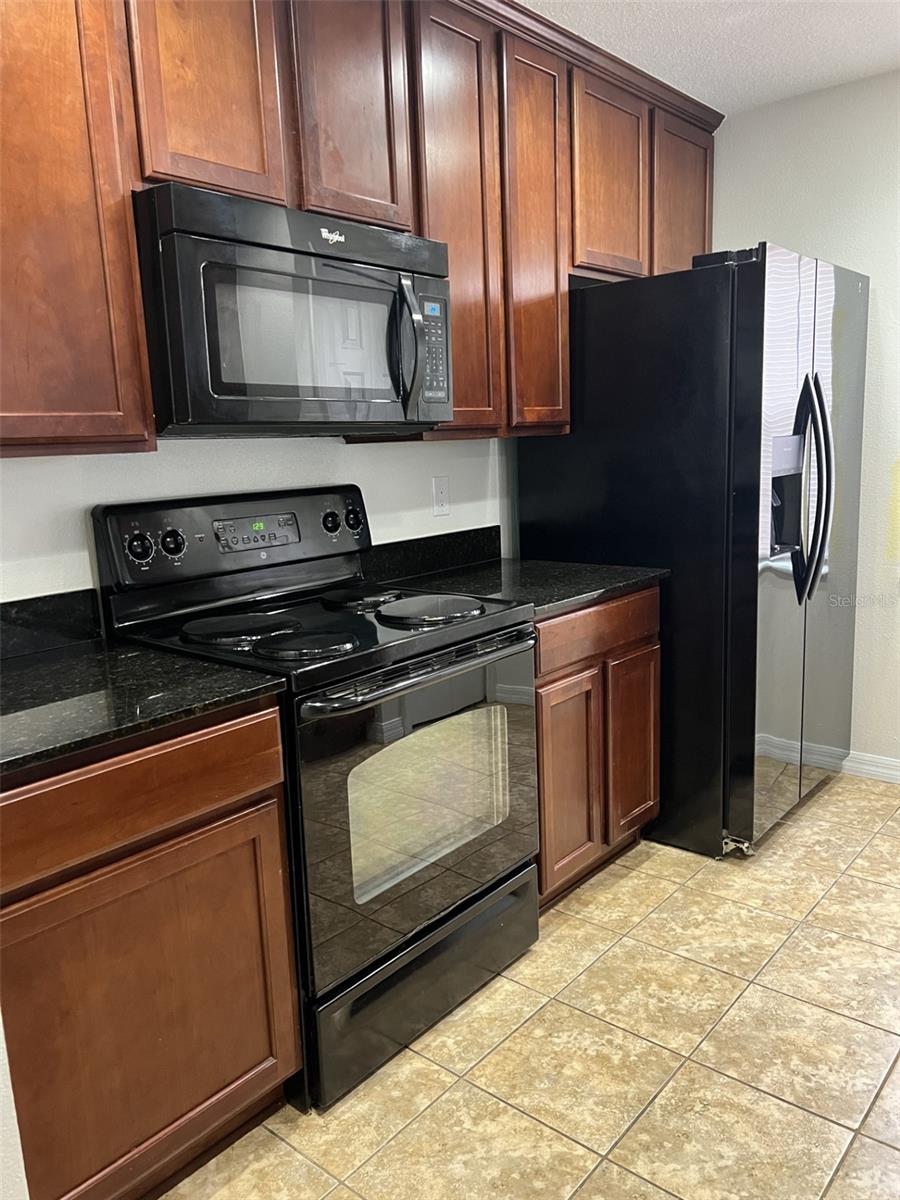 COBBLESTONE LANDING TWNHMS CONDO - Residential