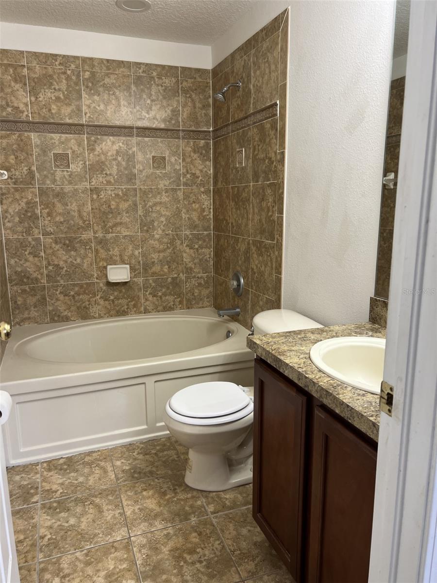 COBBLESTONE LANDING TWNHMS CONDO - Residential