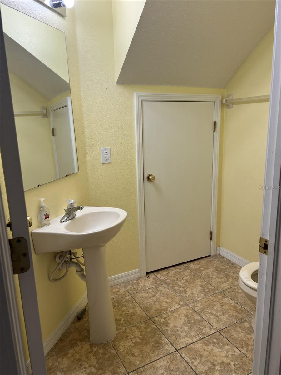 COBBLESTONE LANDING TWNHMS CONDO - Residential